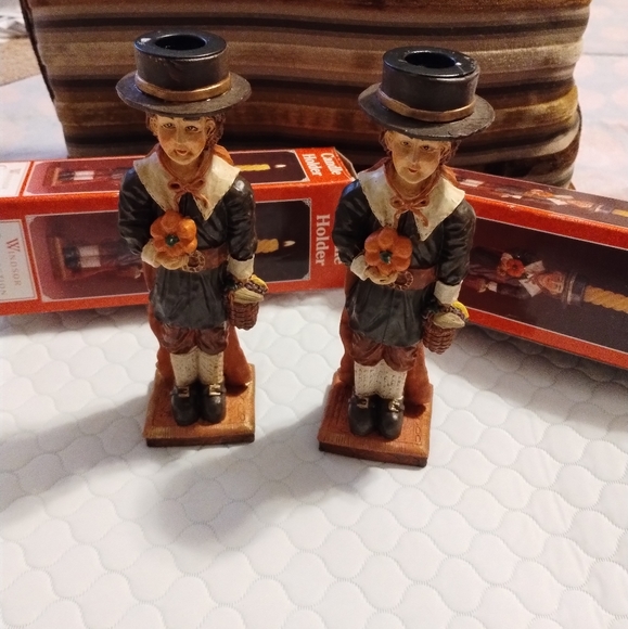 Thanksgiving Vintage Pilgrim Candle Holders (WINDSOR COLLECTION) - Picture 2 of 2